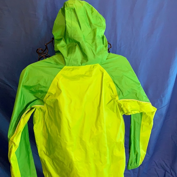Boys Marmot Precip rain jacket - Picture 2 of 4